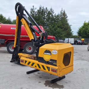 McConnel PA6575T Hedgecutter