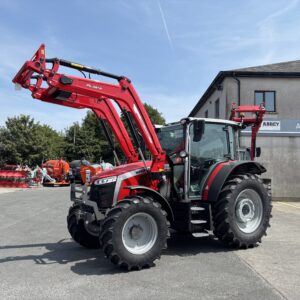 Massey Ferguson 5M.135